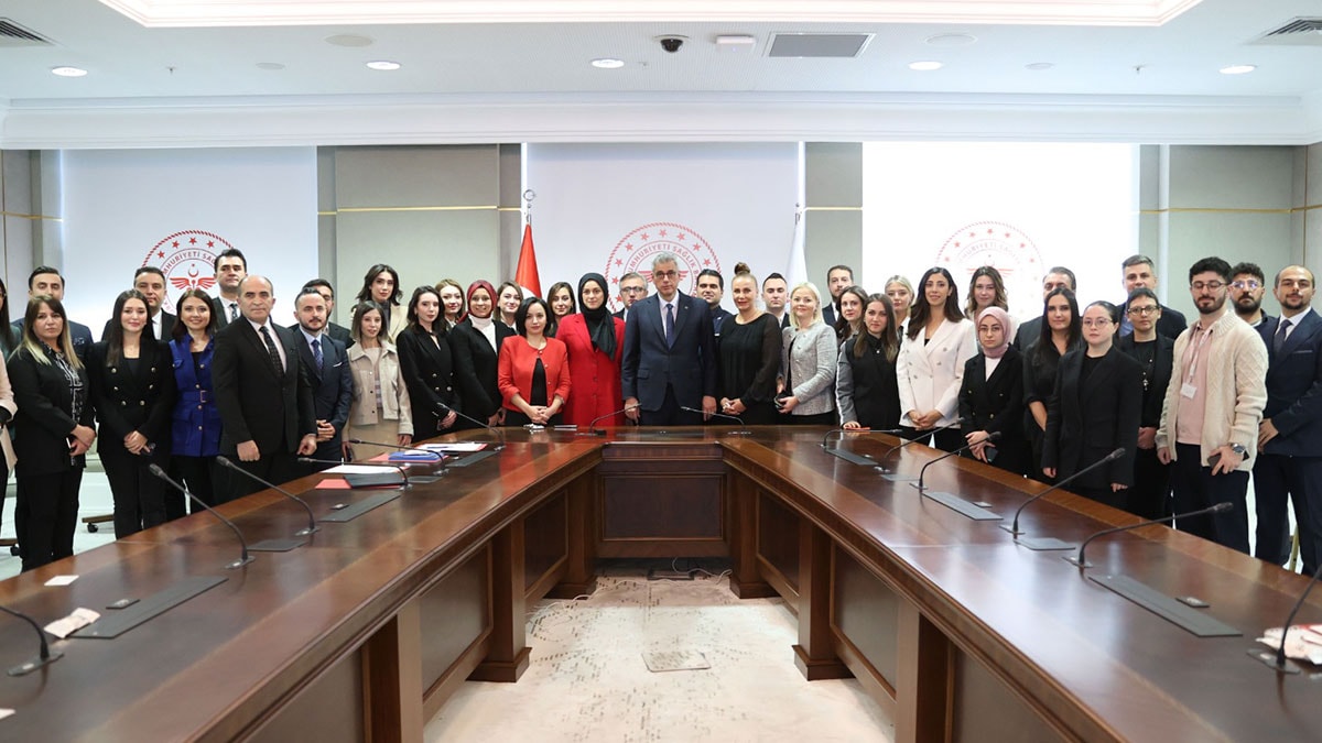 Bakan Memişoğlu basın toplantısı düzenliyor